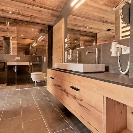 4br Amazing Next To The Ski Slops Chalet * Sölden